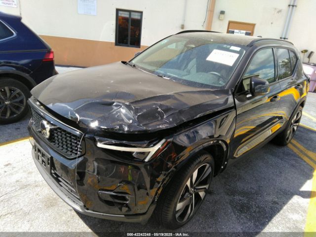 YV4L12UC8S2523037 Volvo Xc40 B5 Plus Dark Theme