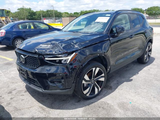 YV4L12UC8S2523037 Volvo Xc40 B5 Plus Dark Theme