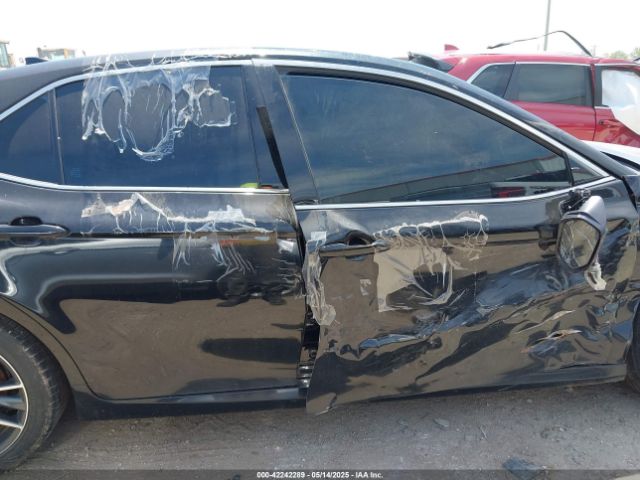 4T1F11AK0MU446852 Toyota CAMRY XLE