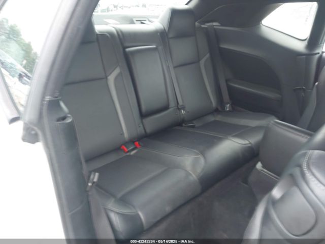 2C3CDZAG5GH290490 Dodge Challenger Sxt Plus