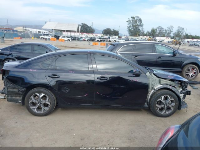 3KPF24AD0KE109792 KIA Forte Lxs