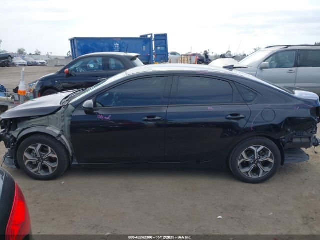 3KPF24AD0KE109792 KIA Forte Lxs