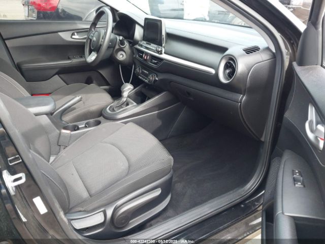 3KPF24AD0KE109792 KIA Forte Lxs