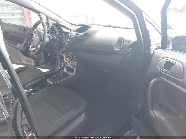 3FADP4BJ3HM129360 Ford FIESTA SE