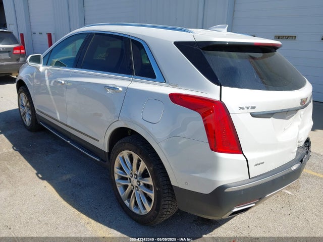 2017 CADILLAC XT5 1GYKNFRS9HZ160610 Photo 2