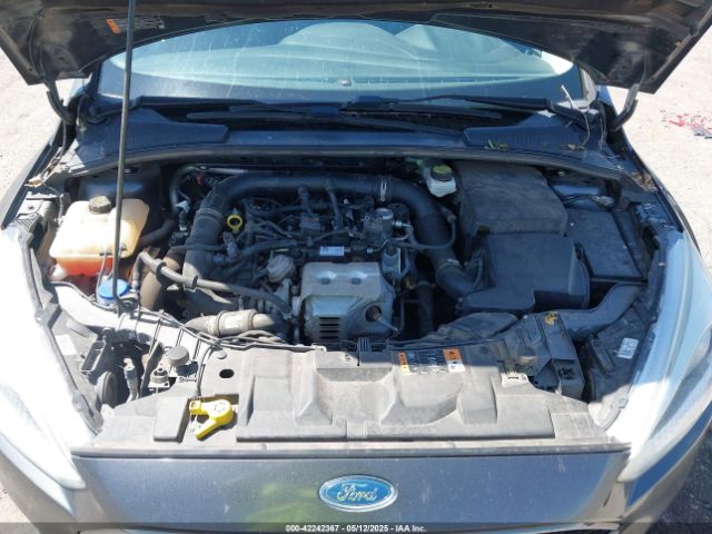 1FADP3FE3JL211233 Ford FOCUS SE