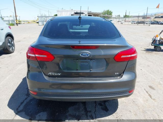 1FADP3FE3JL211233 Ford FOCUS SE