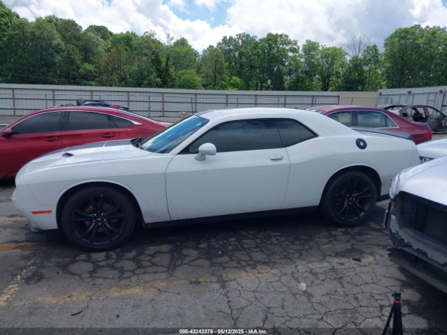 2C3CDZAG7HH633821 Dodge Challenger Sxt