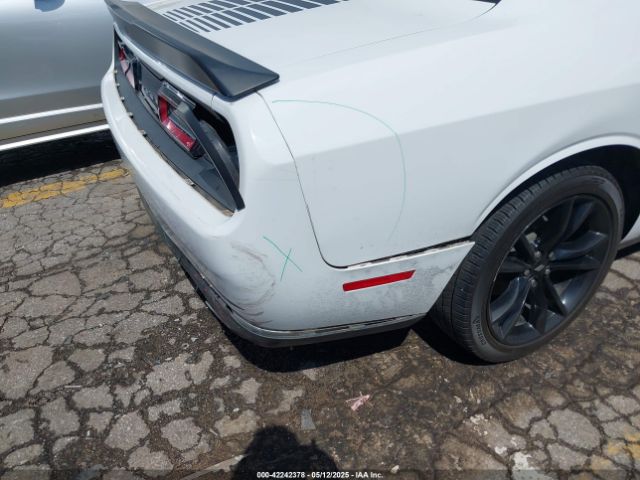 2C3CDZAG7HH633821 Dodge Challenger Sxt