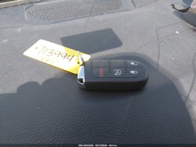 3C4NJDBB0JT333537 Jeep Compass Latitude 4x4