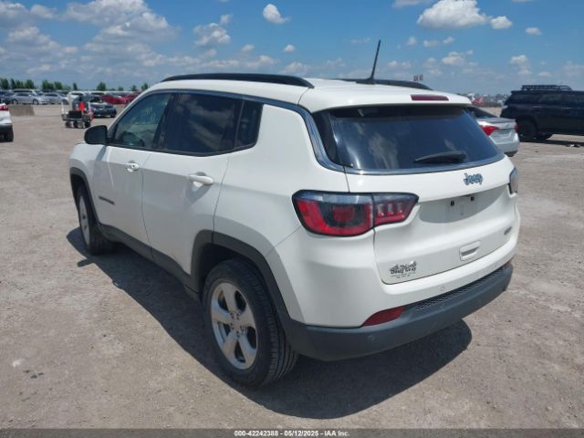 3C4NJDBB0JT333537 Jeep Compass Latitude 4x4