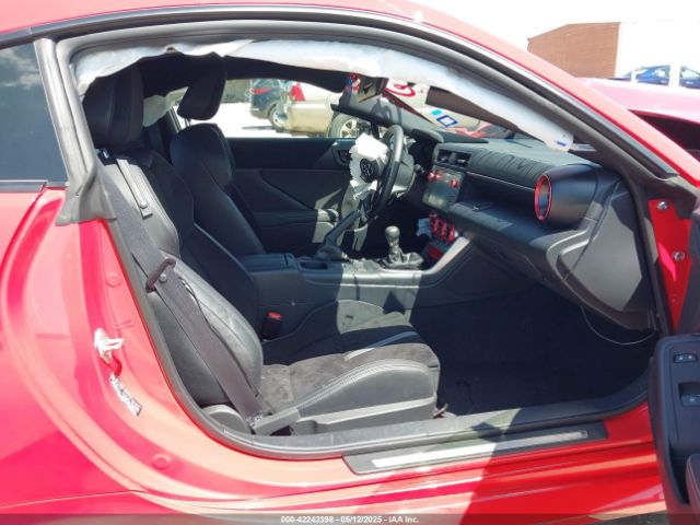 2024 TOYOTA GR86 JF1ZNBE13R8752754 Photo 4