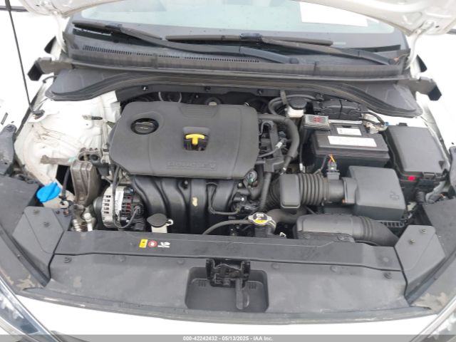 5NPD74LF0LH609195 Hyundai ELANTRA SE