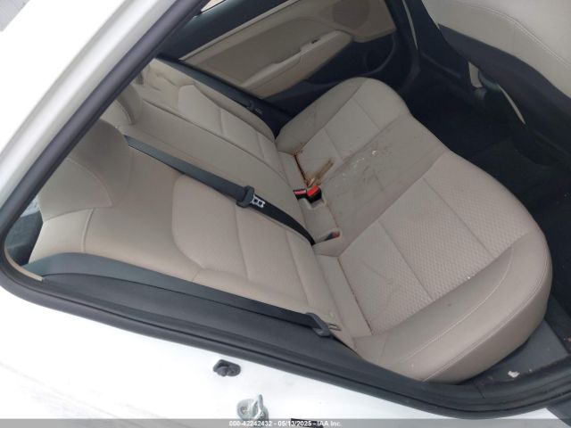 5NPD74LF0LH609195 Hyundai ELANTRA SE