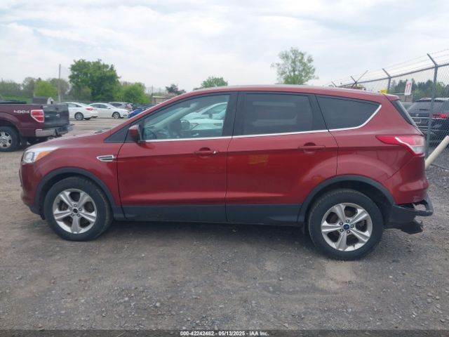 1FMCU9GX0EUD90716 Ford ESCAPE SE