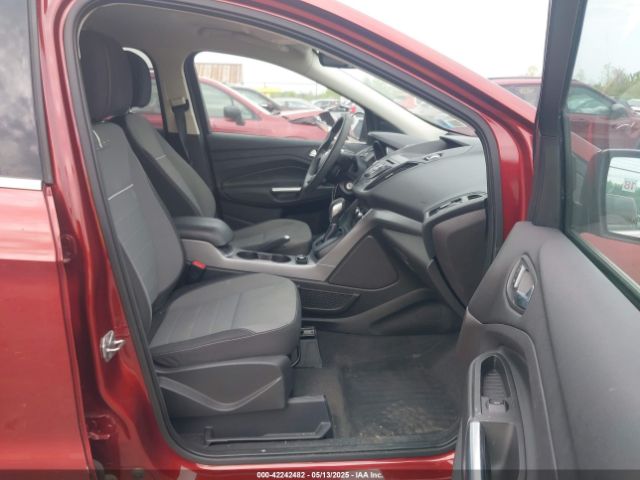 1FMCU9GX0EUD90716 Ford ESCAPE SE