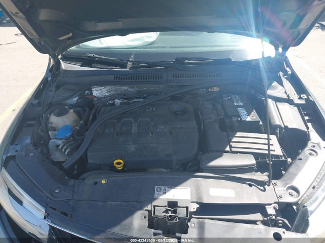 3VWLA7AJ0FM209087 Volkswagen 2015