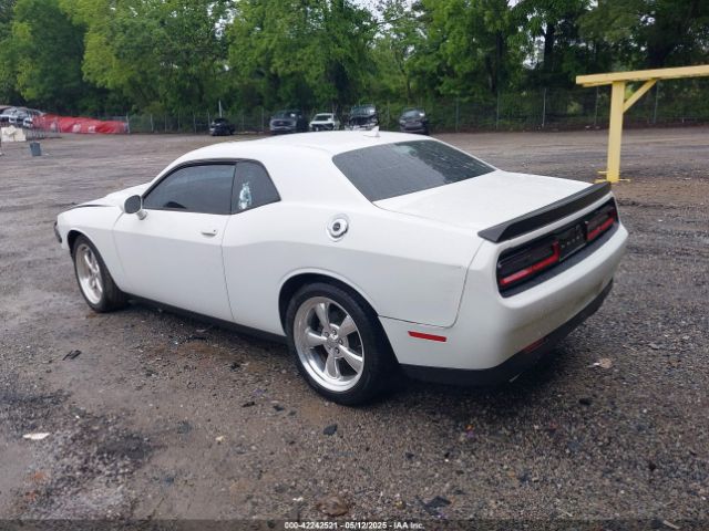 2C3CDZAG2FH701634 Dodge Challenger Sxt