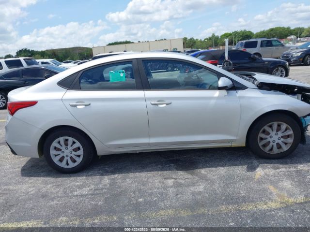 3KPC24A32KE057947 Hyundai ACCENT SE