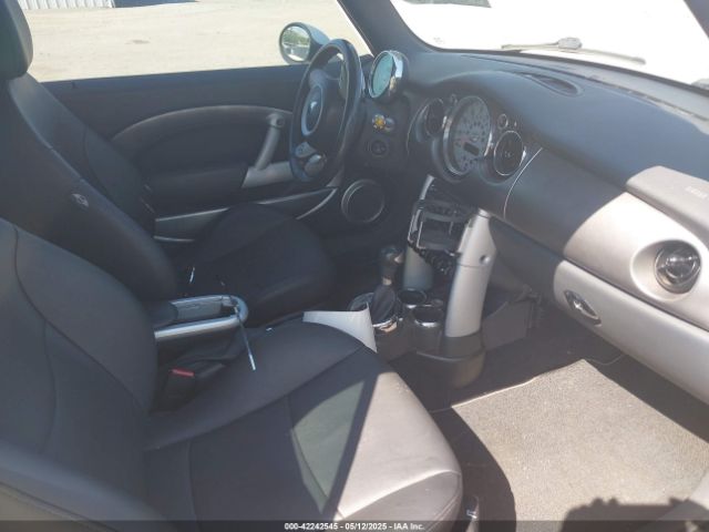 2006 MINI COOPER WMWRH33596TK59633 Photo 4
