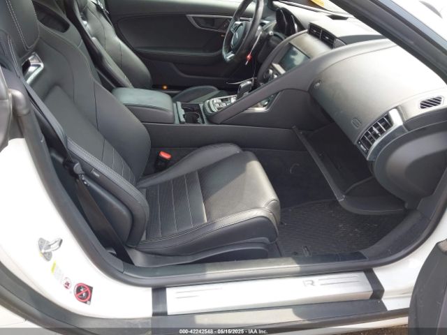 2019 JAGUAR F-TYPE SAJDD1EV4KCK61053 Photo 4