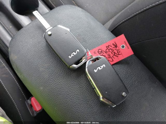 3KPF24AD9PE657457 KIA Forte Lxs