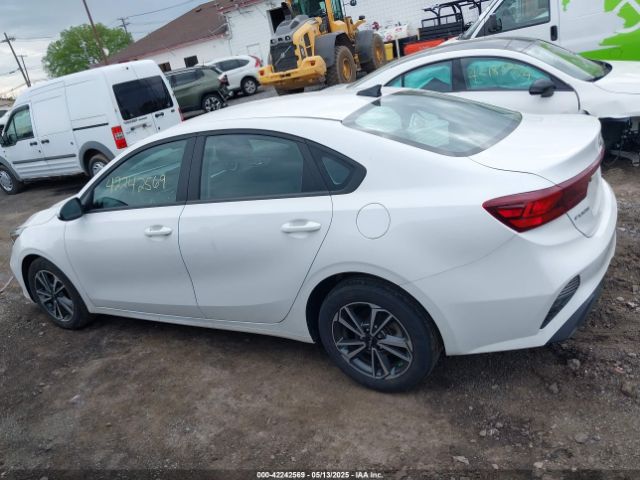 3KPF24AD9PE657457 KIA Forte Lxs