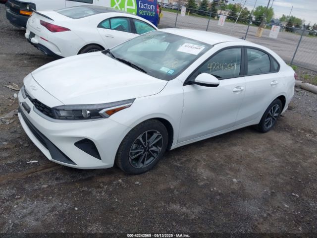 3KPF24AD9PE657457 KIA Forte Lxs