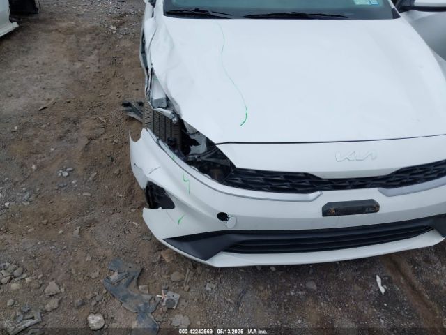 3KPF24AD9PE657457 KIA Forte Lxs