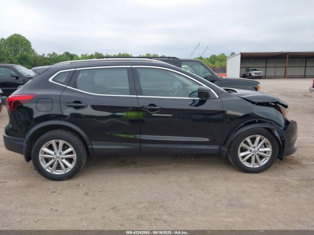JN1BJ1CR5JW266914 Nissan Rogue Sport Sv