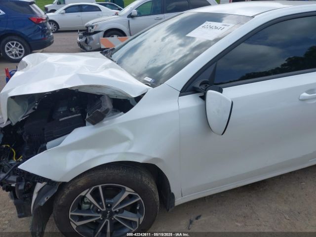 3KPF24AD7PE641760 KIA Forte Lxs