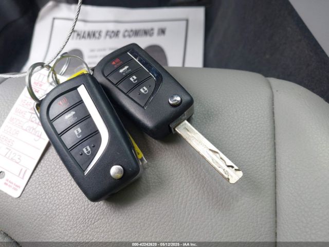 4T1G11AK1MU570911 Toyota CAMRY SE