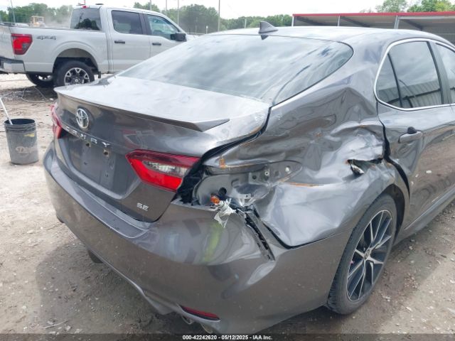 4T1G11AK1MU570911 Toyota CAMRY SE