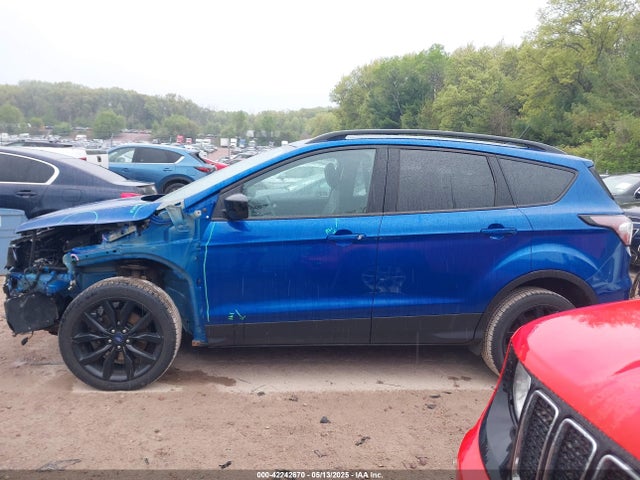 1FMCU9GD0JUA55987 Ford ESCAPE SE