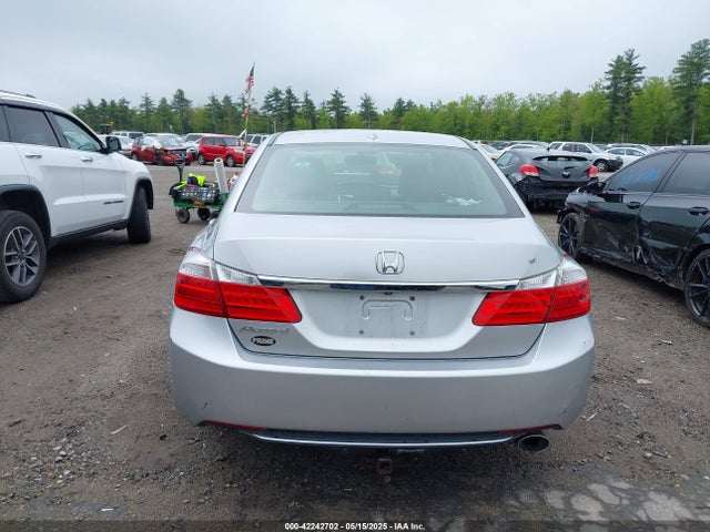 Honda k24w1 2014 1HGCR2F8XEA303088 Image 16