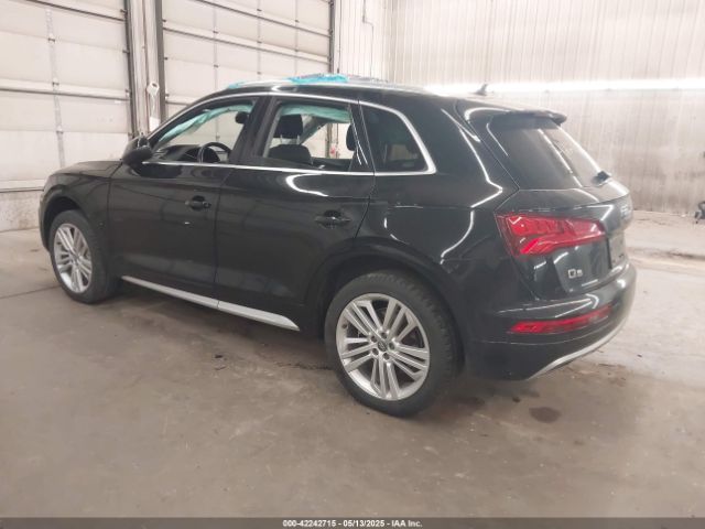 2019 AUDI Q5 WA1BNAFY5K2097629 Photo 2