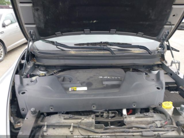 1C4PJLCS1EW105984 Jeep Cherokee Latitude