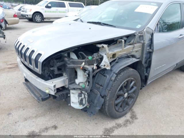 1C4PJLCS1EW105984 Jeep Cherokee Latitude