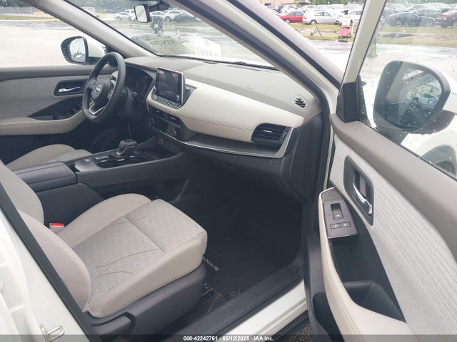JN8BT3BA0PW005475 Nissan Rogue Sv Fwd