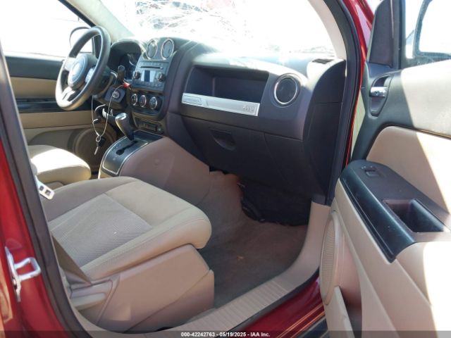 1C4NJCBA8GD641300 Jeep Compass Sport