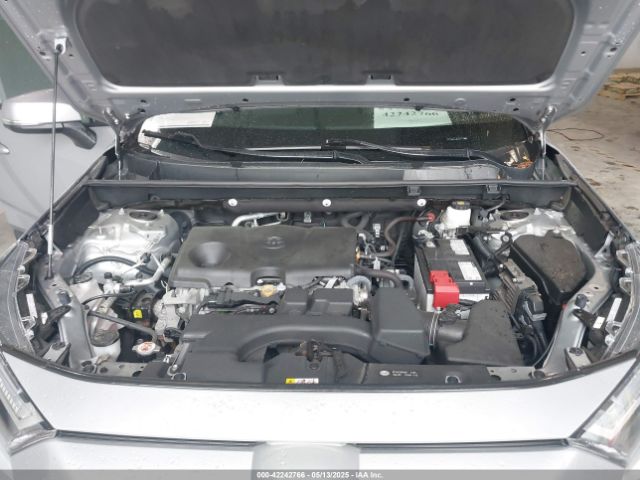 2T3P1RFV0NW284218 Toyota Rav4 Xle