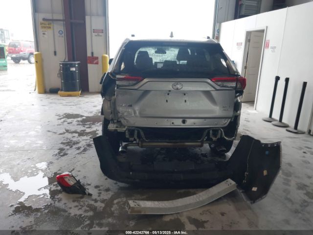 2T3P1RFV0NW284218 Toyota Rav4 Xle