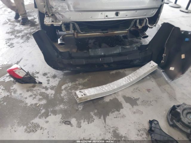 2T3P1RFV0NW284218 Toyota Rav4 Xle