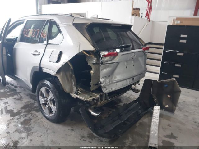 2T3P1RFV0NW284218 Toyota Rav4 Xle