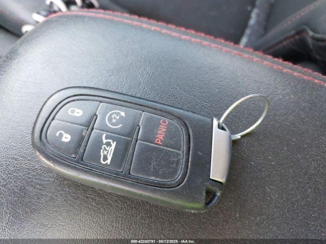 1C4PJMBS3HD227978 Jeep Cherokee Trailhawk L Plus 4x4