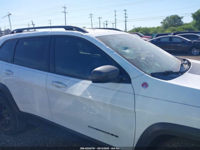 1C4PJMBS3HD227978 Jeep Cherokee Trailhawk L Plus 4x4