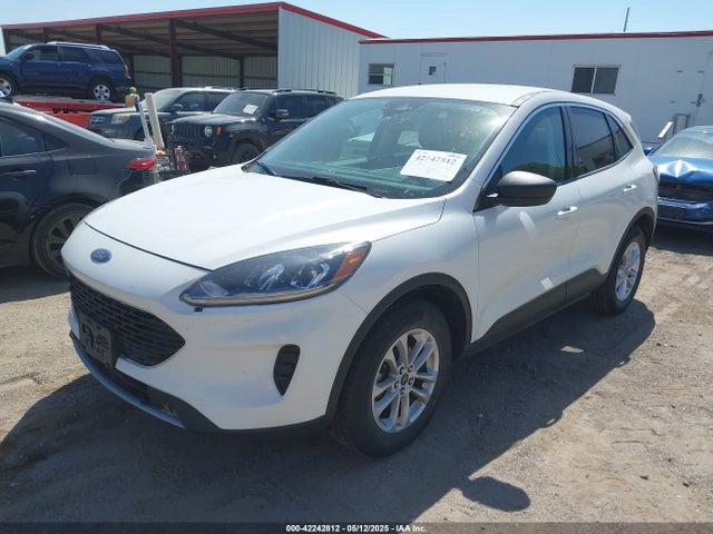 1FMCU9G65NUA61050 Ford ESCAPE SE