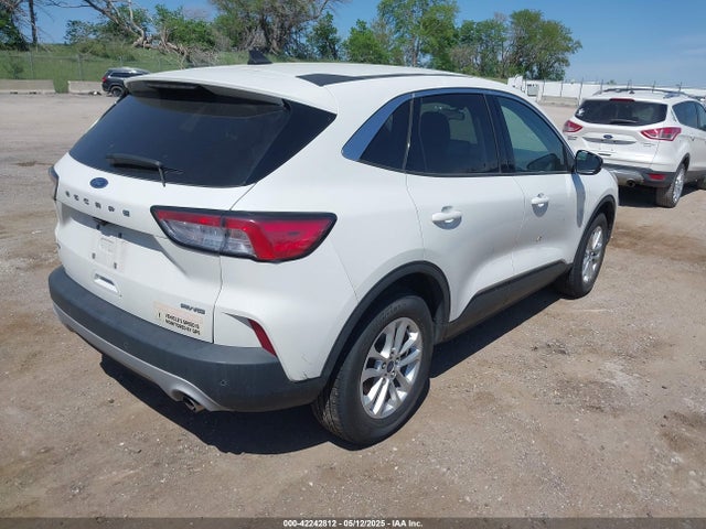 1FMCU9G65NUA61050 Ford ESCAPE SE