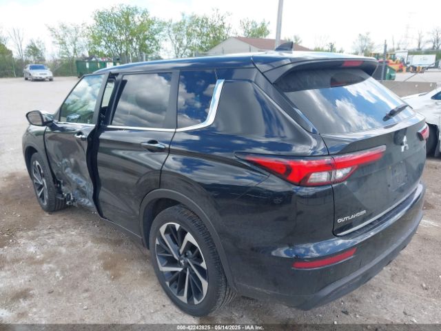 2022 MITSUBISHI OUTLANDER JA4J3TA83NZ063656 Photo 2