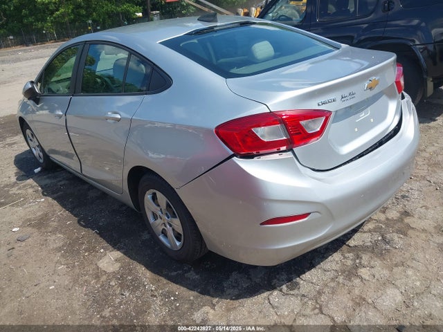 1G1BC5SMXJ7153497 Chevrolet Cruze Ls Auto